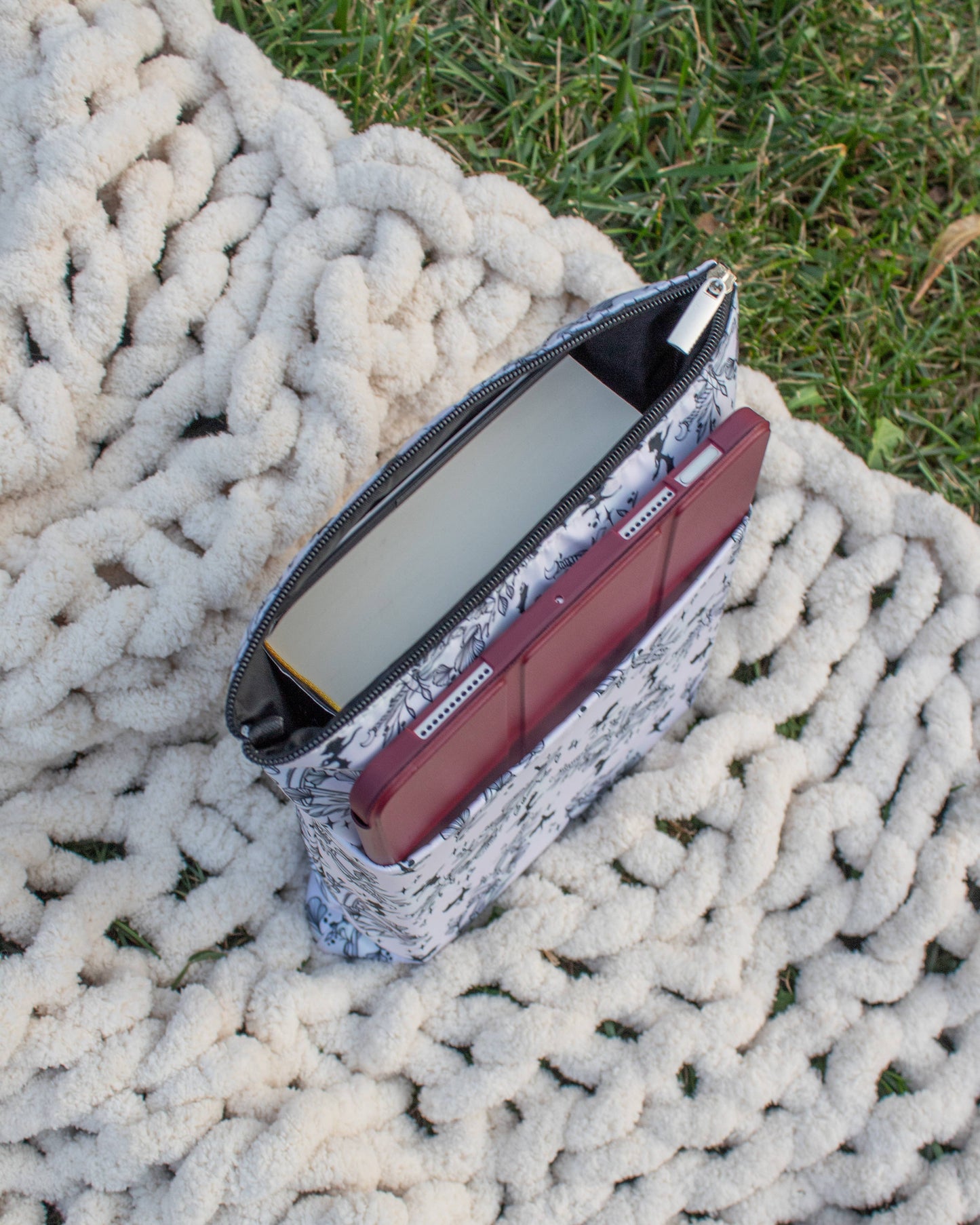 Book / Tablet Sleeve | Ivory Swords