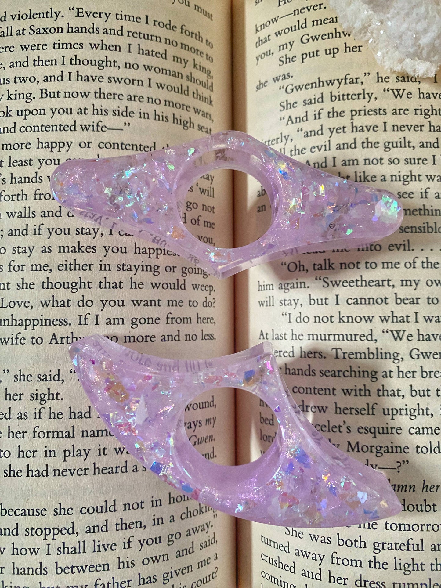 Aurora Book Holder