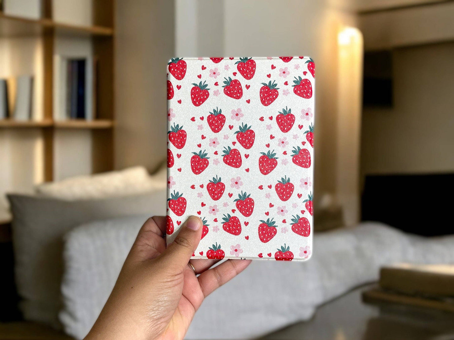Strawberry Hearts Kindle Case 6”