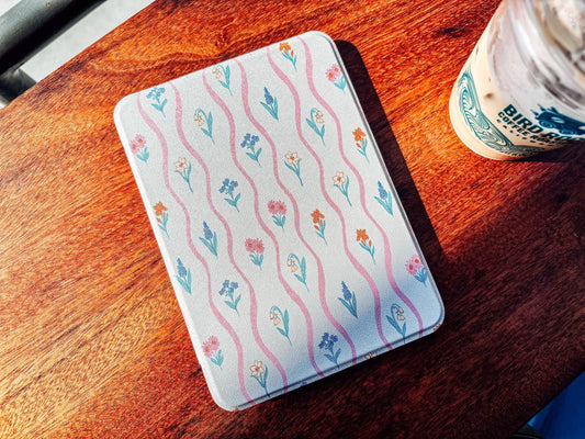 Floral Waves Kindle Case 6.8”